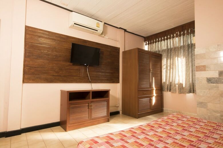 Salathai Hotel