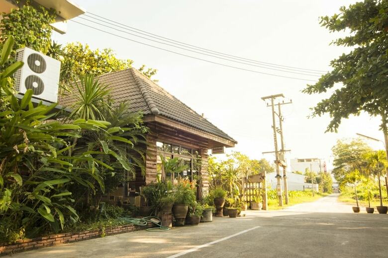 Salathai Hotel