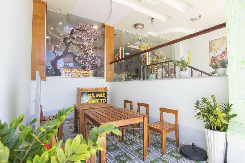 Bien Xanh Hotel