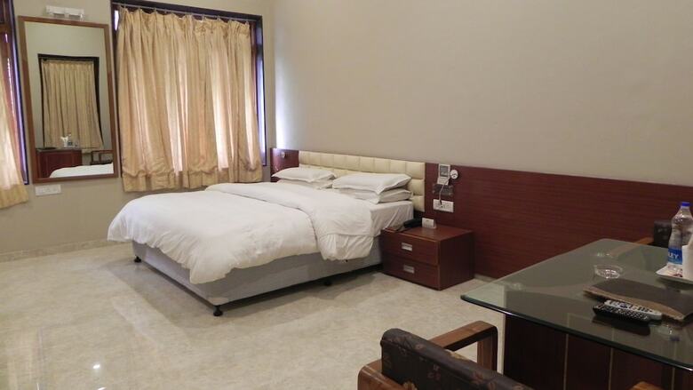 Hotel Aram