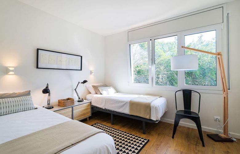 Stylish Sa Riera Apartment, 5 Mins Walk To Beach