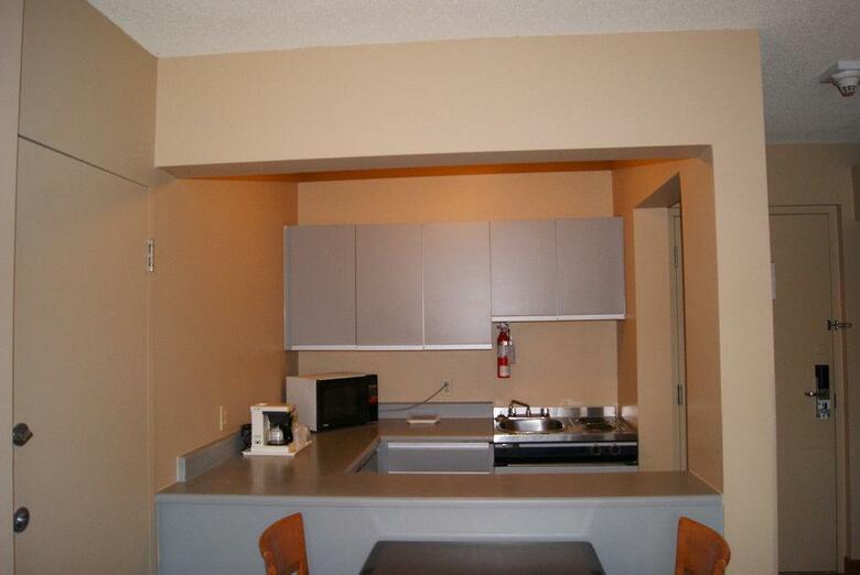 Hotel Quality Inn & Suites P.e. Trudeau Airport