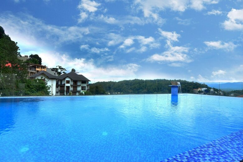 Hotel Grand 103