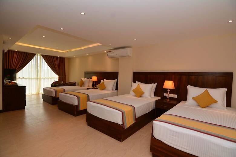 Hotel Grand 103
