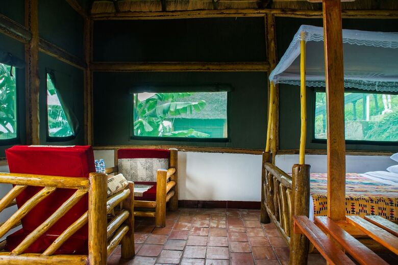 Posada Queen Elizabeth Park View Tourist Lodge