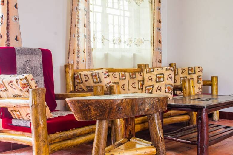 Posada Queen Elizabeth Park View Tourist Lodge