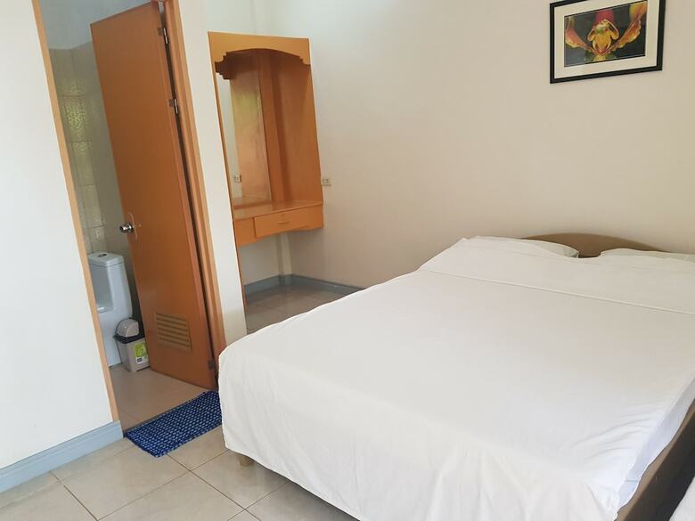 Hotel Alona Bamboo House