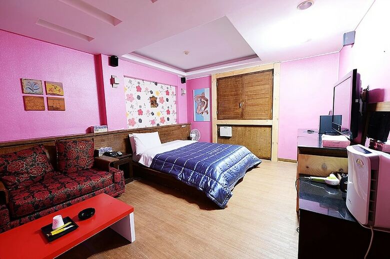 Hotel Cyber Motel