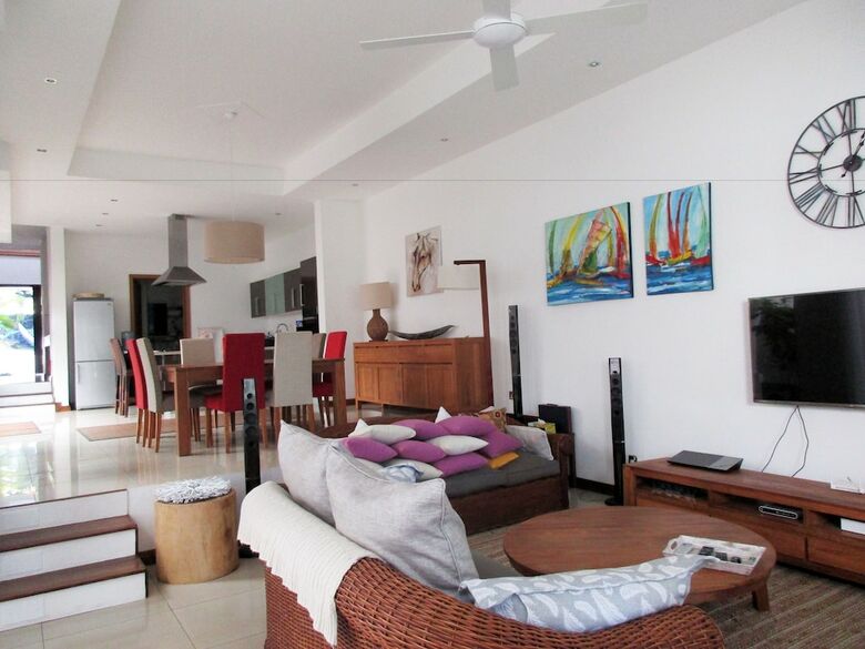 Villa De Prestige Beach Front 8