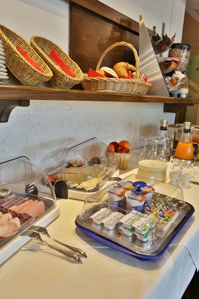 Vicos Hotel Und Restaurant