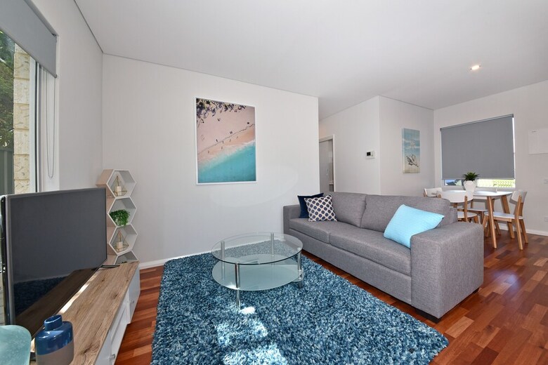 Stylish Apartment Near Perth City 2210