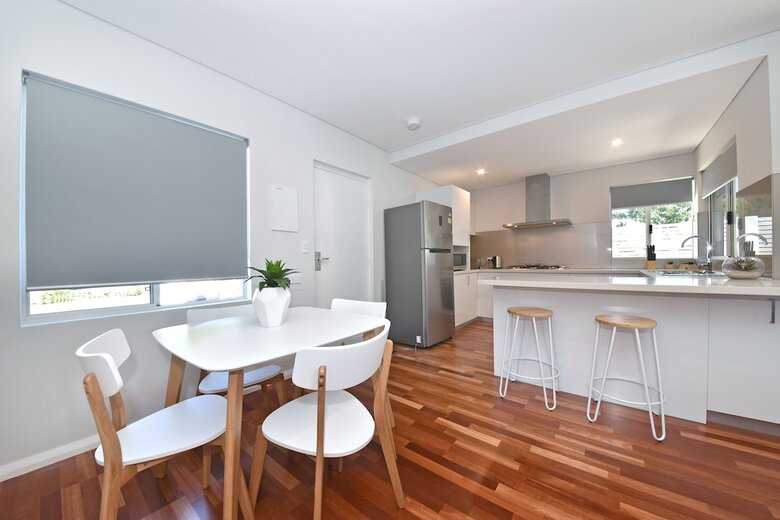 Stylish Apartment Near Perth City 2210