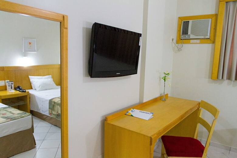 Hotel Plaza Inn San Conrado