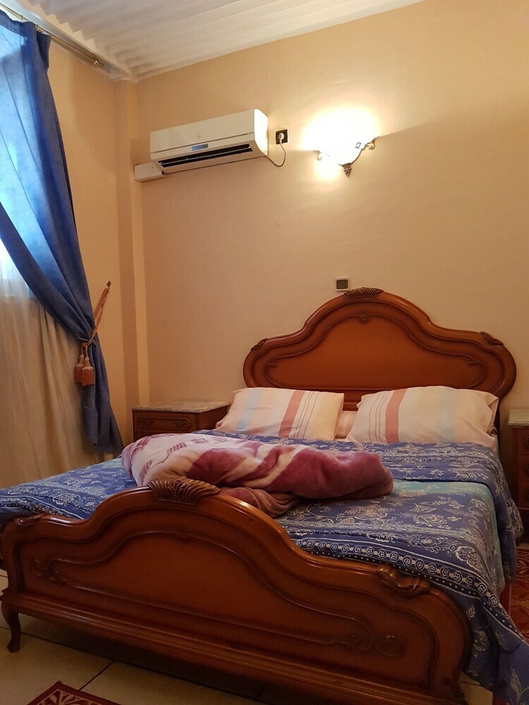 Hotel Ambassy H�tel