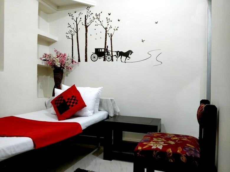 City Hotel