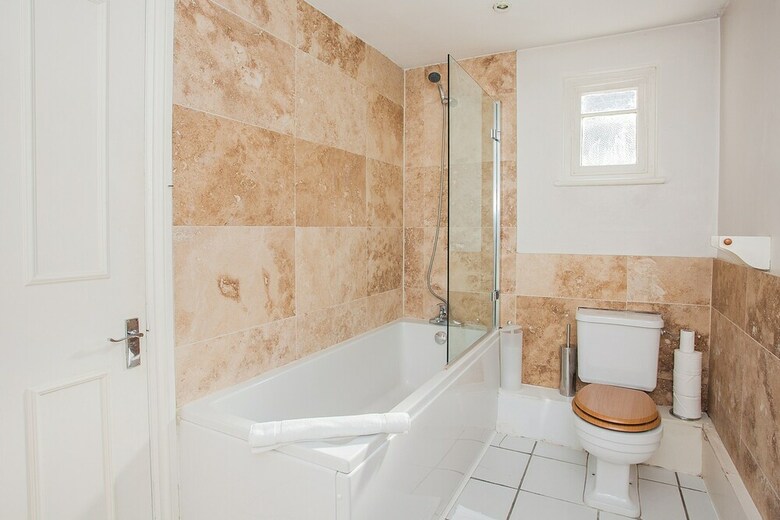 Apartamentos 1 Bedroom Garden Flat In Battersea