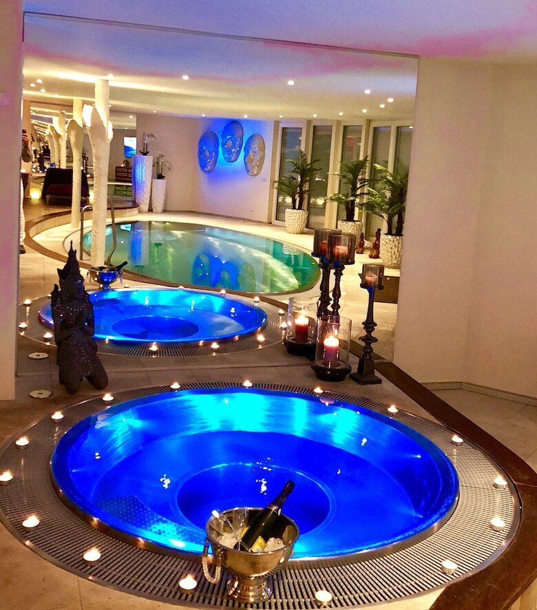 Suites & Spa Hotel