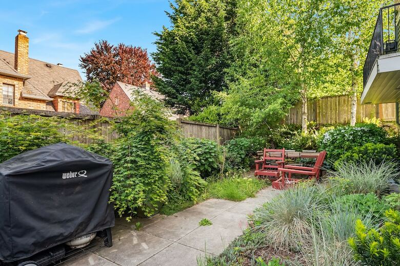 Seattle Vacation Home: Out Of Africa
