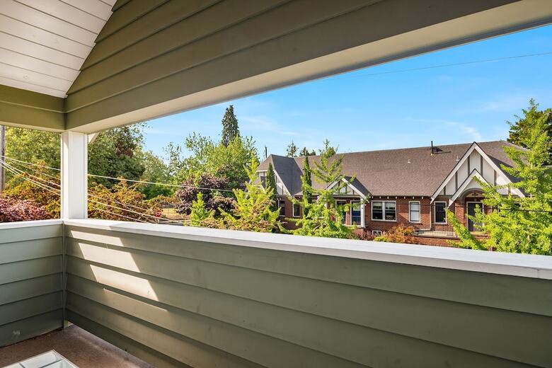 Seattle Vacation Home: Out Of Africa