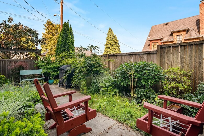Seattle Vacation Home: Out Of Africa