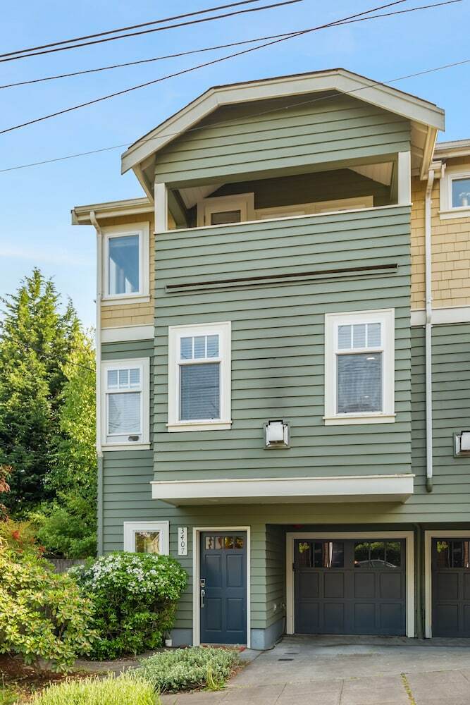 Seattle Vacation Home: Out Of Africa