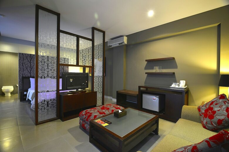 100 Sunset Boutique Hotel