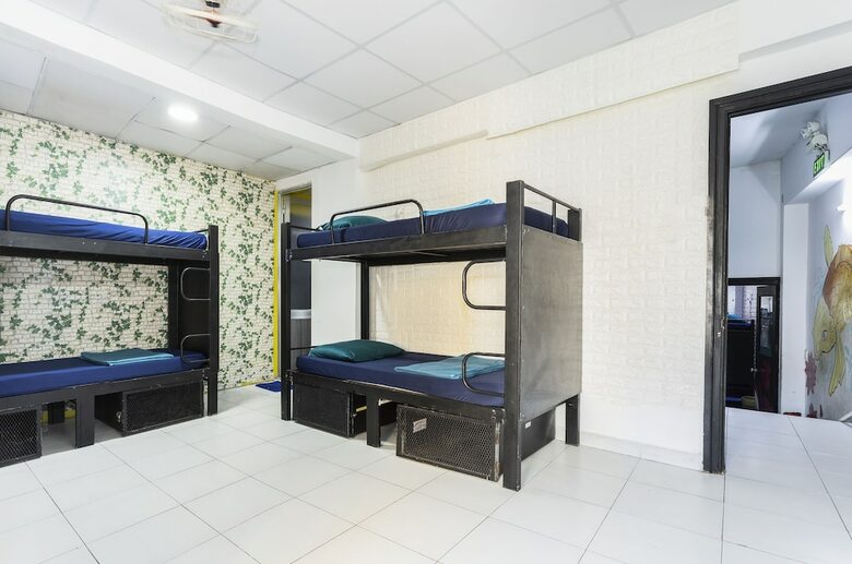 Hostal Hangout Hostel Hcm