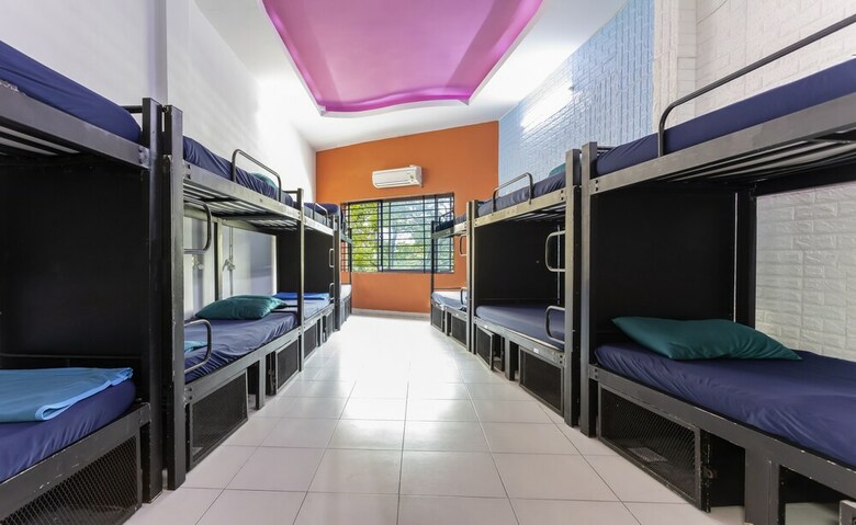 Hostal Hangout Hostel Hcm