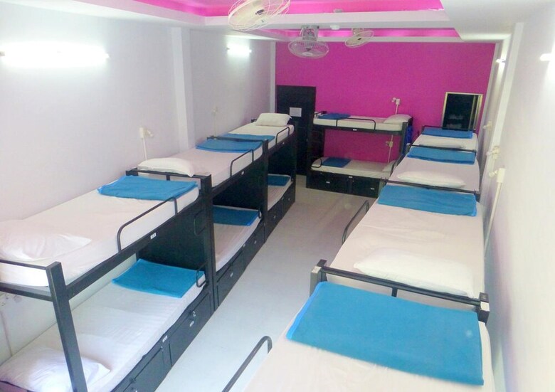Hostal Hangout Hostel Hcm