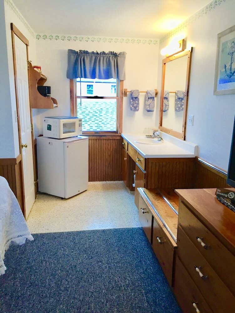 Moody's Motel & Cottages