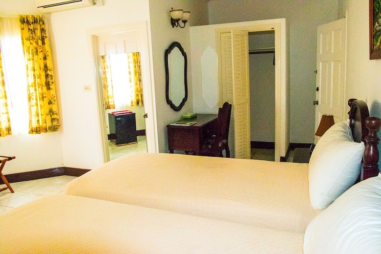 Villa Pink Rock Bed & Breakfast