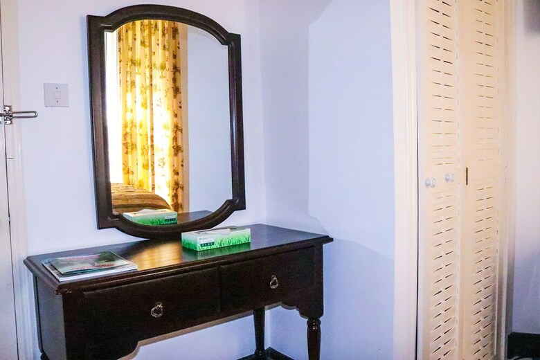 Villa Pink Rock Bed & Breakfast