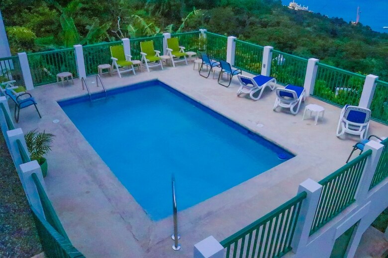 Villa Pink Rock Bed & Breakfast