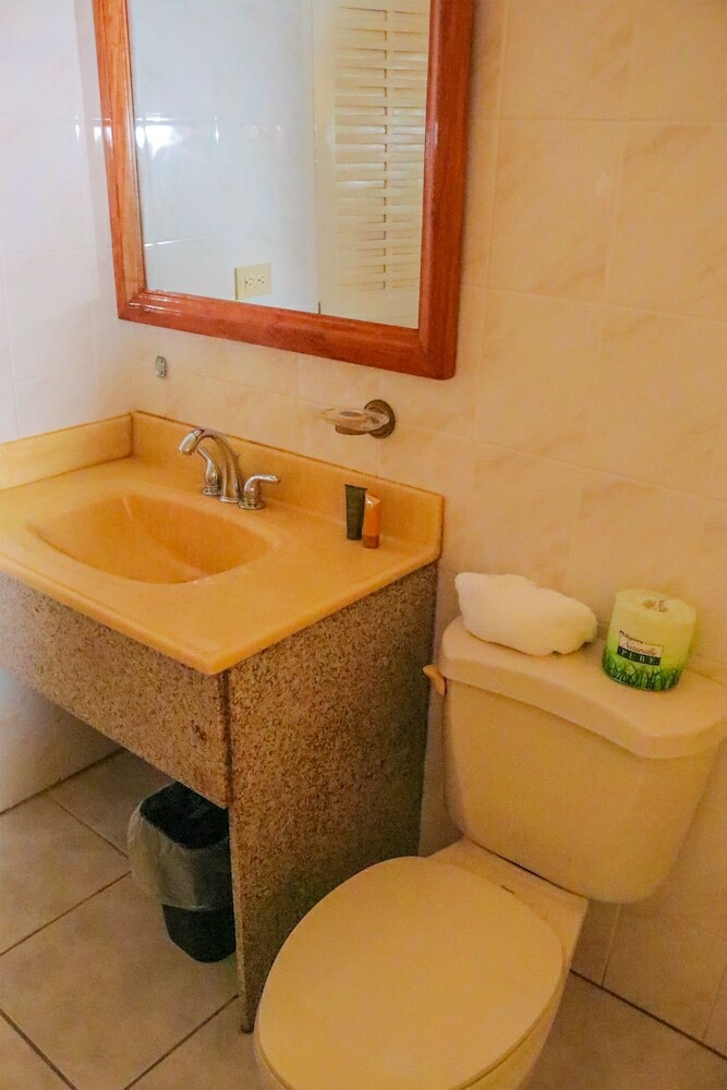Villa Pink Rock Bed & Breakfast