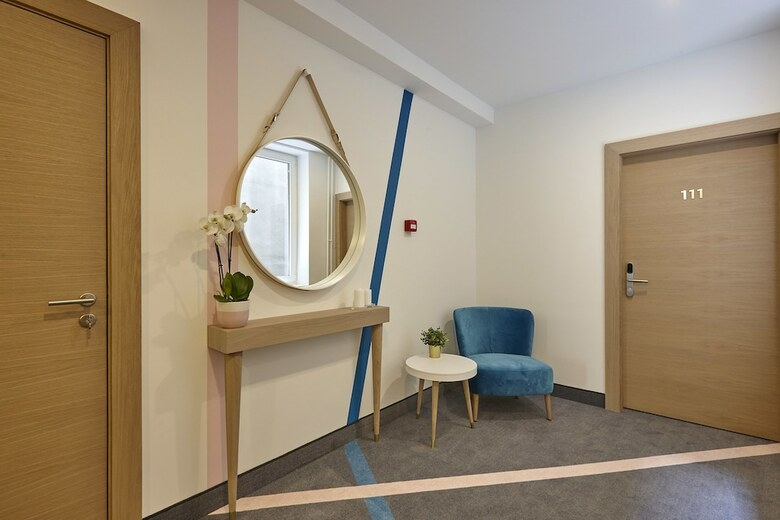 Hotel City Nest Modern & Cozy Suites