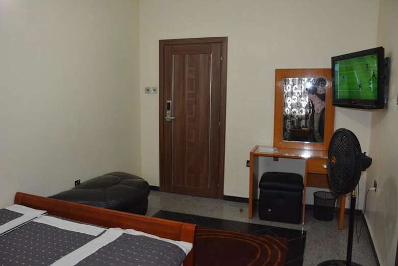 Platinum Inn Gee Hotel