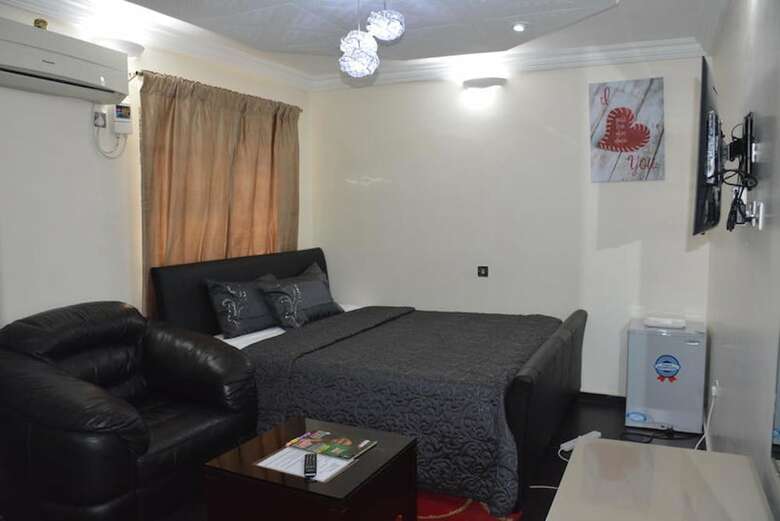 Platinum Inn Gee Hotel