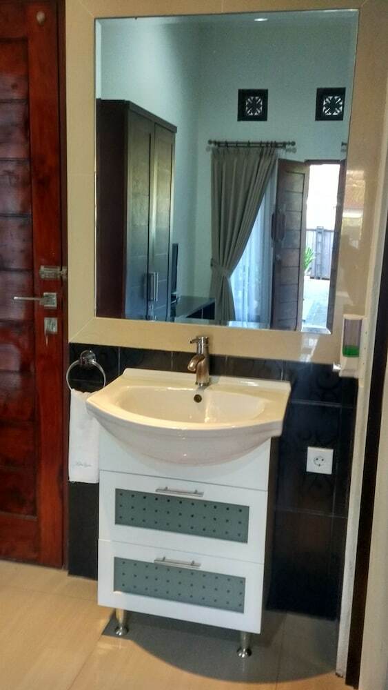 Bed & Breakfast Kubu Garden Guest House
