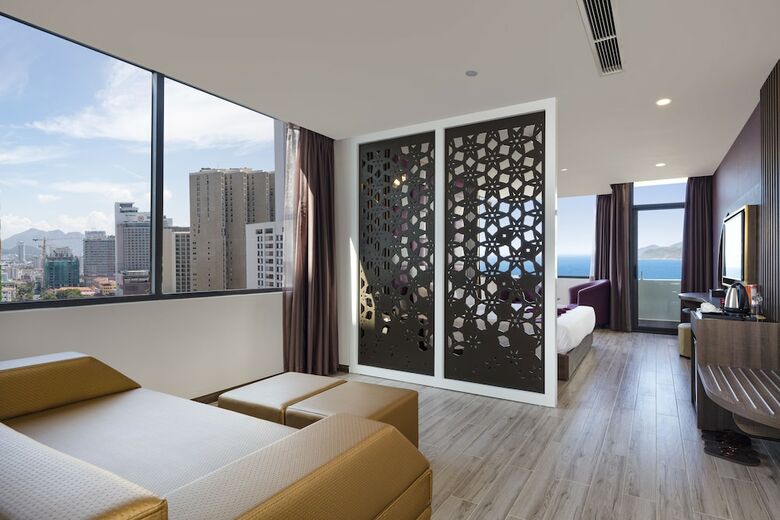 V Hotel Nha Trang