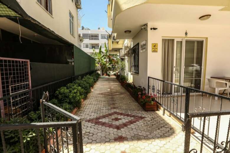 Kizkalesi Sari Konak Apart Otel