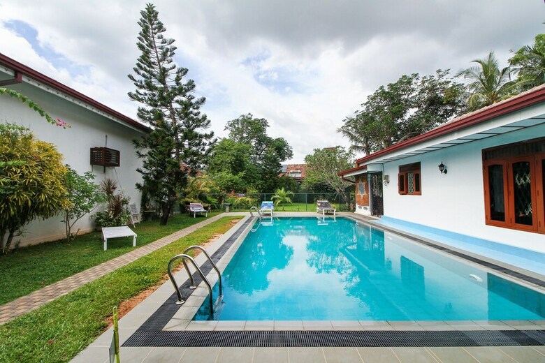 Hotel Oyo 467 Lioni Holidays Villa