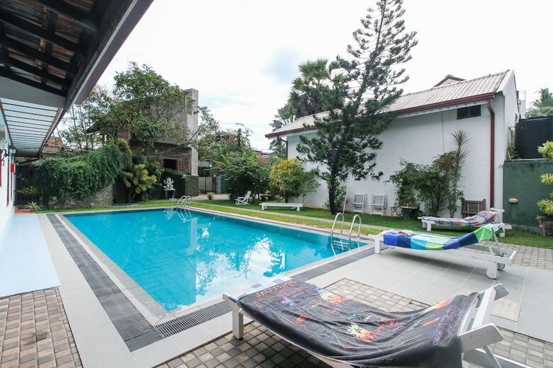 Hotel Oyo 467 Lioni Holidays Villa