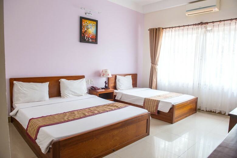 Hoang Van Hotel