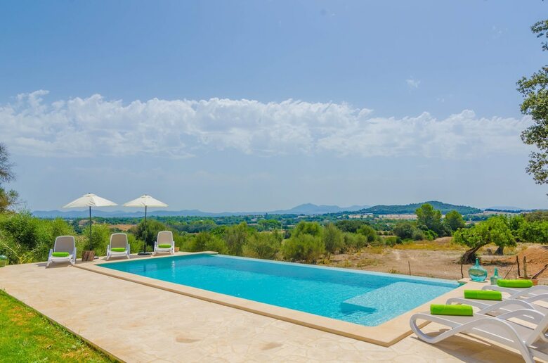 Villa Son Mora