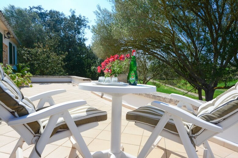 Villa Short Dhortella