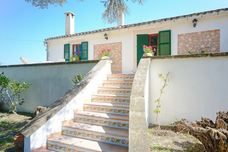 Villa Short Dhortella