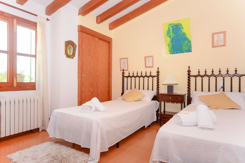 Villa Short Dhortella