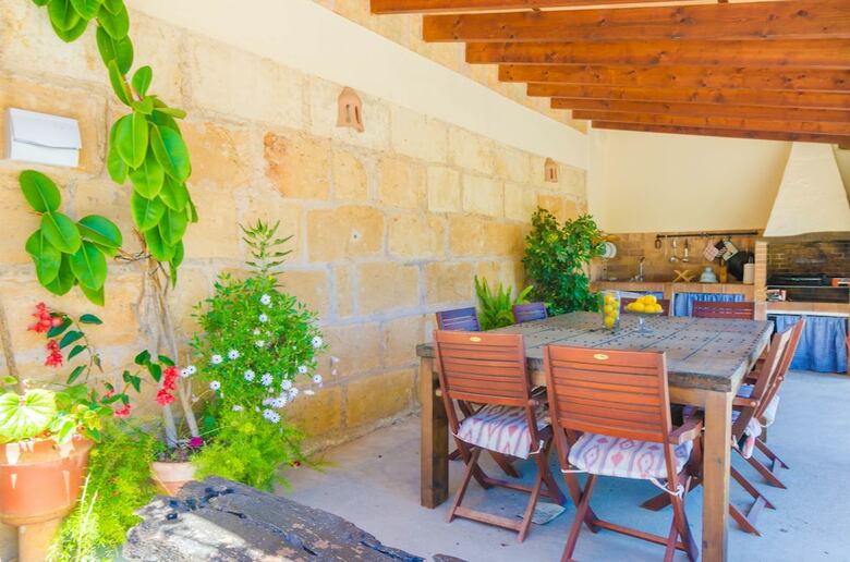 Villa Short Dhortella