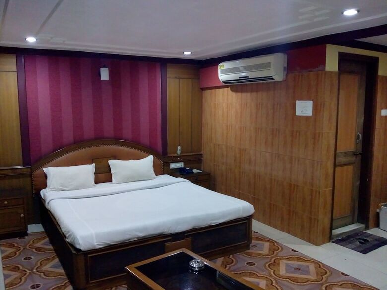 Hotel Rodili Residency