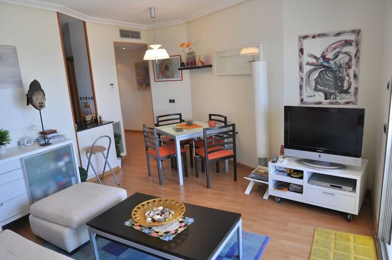 Apartamento Moderno Para 6 Personas En Cambrils